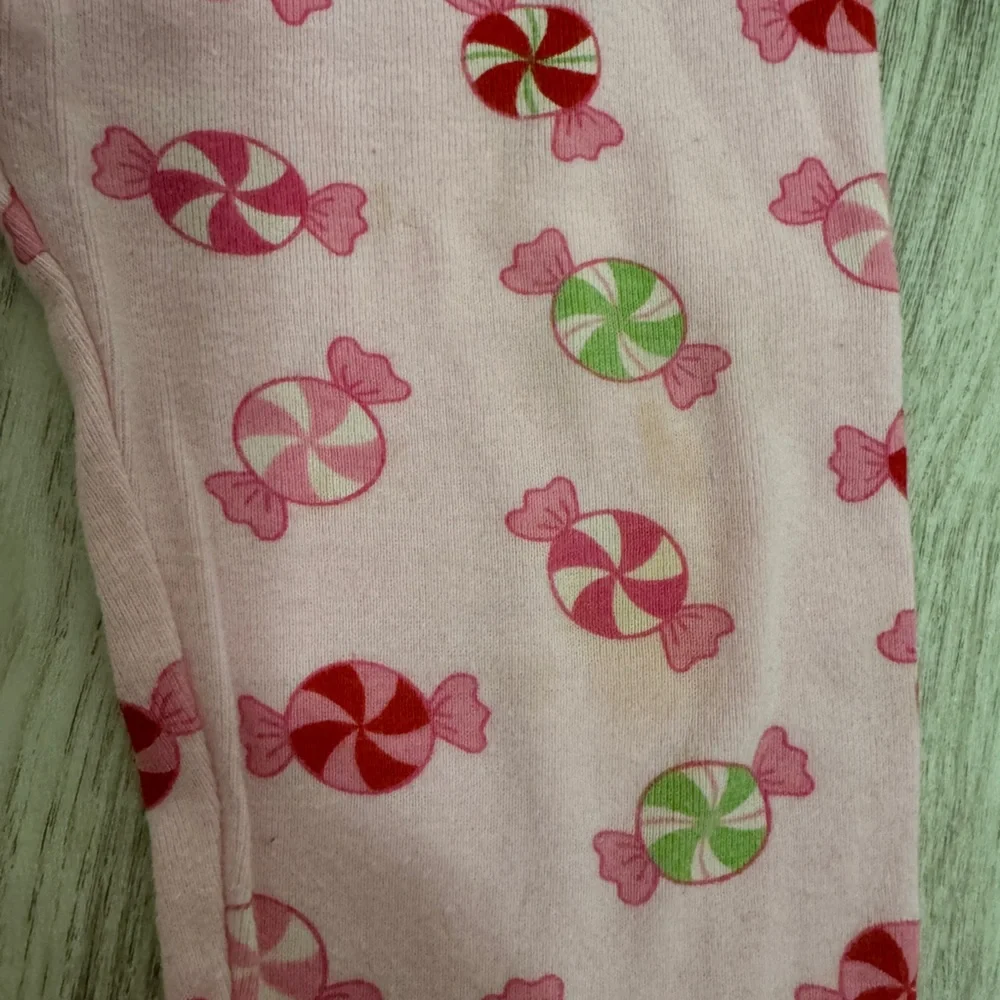 Carter’s 12 month girls peppermint candy pajamas
